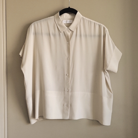 EVERLANE Silk square shirt blouse. - Picture 3 of 8